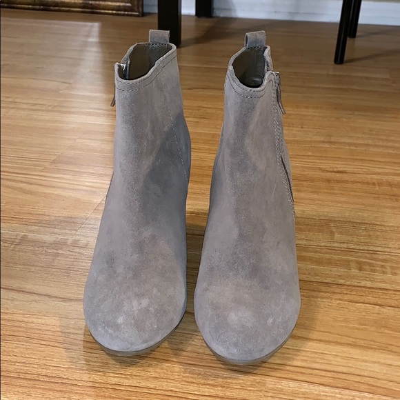 NWOT BCBG Tan Booties - Picture 2 of 3